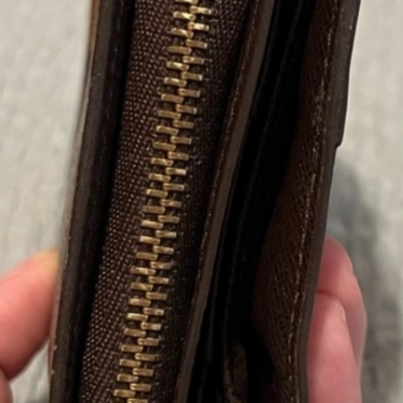 Authentic Louis Vuitton Damier Ebene Short Wallet - Picture 3 of 9